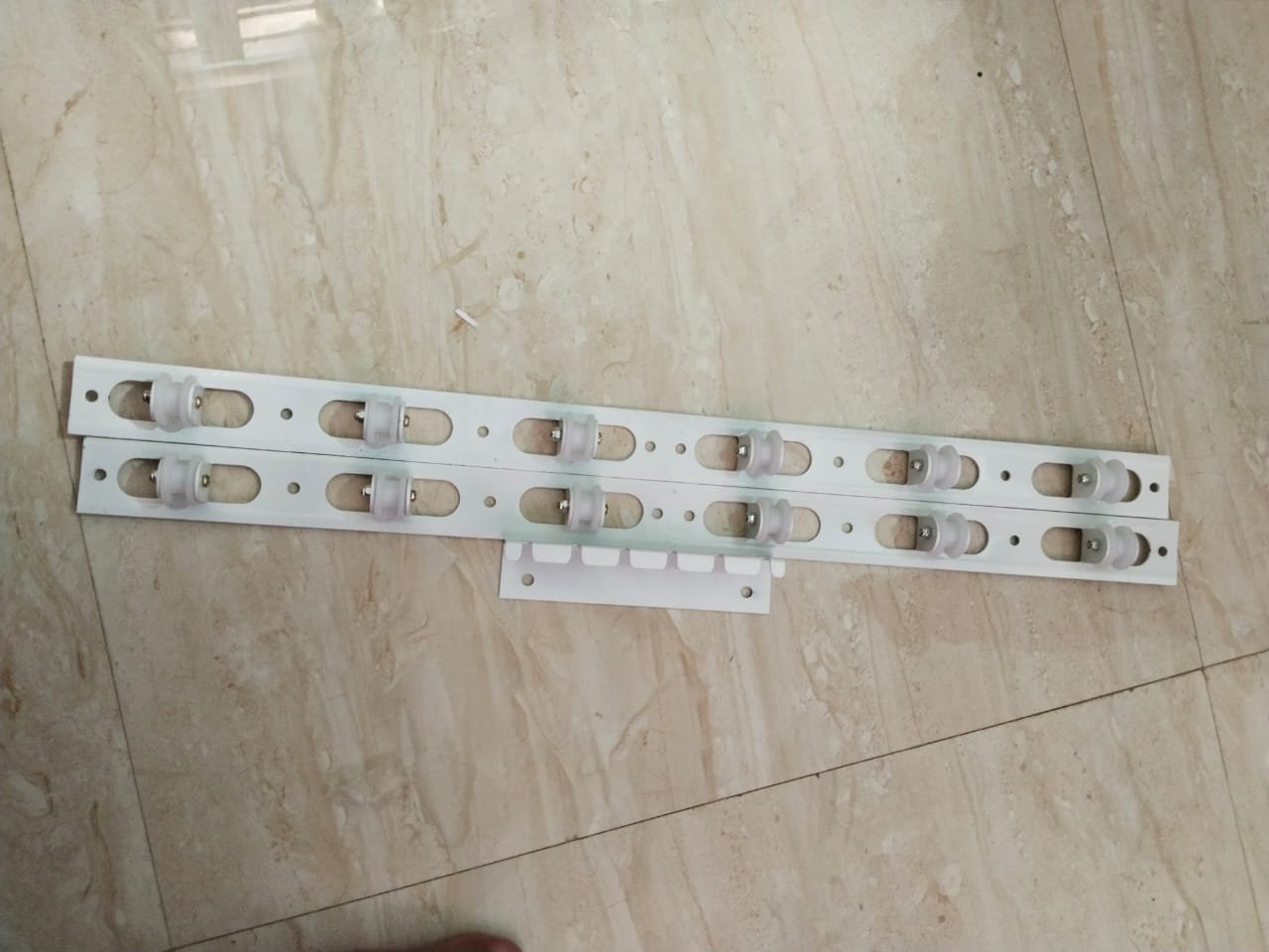 Powder Coated Metal Bracket for Ceiling Hanger